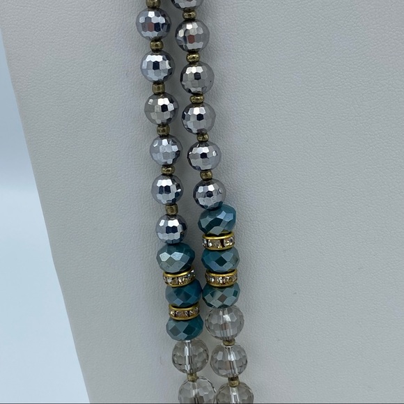 Vintage Inspired Sparkly Multi Faceted Glass Beads Double Strand Necklace - Picture 7 of 10